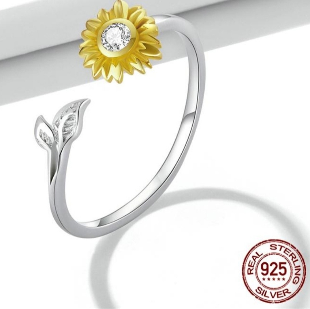 White Gold Plated Sterling Silver Golden Sunflower Ring